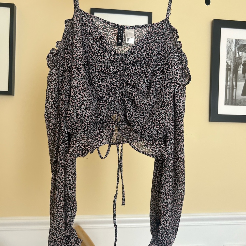 H&M Black and Pink Ruched Tie Front Crop Blouse
